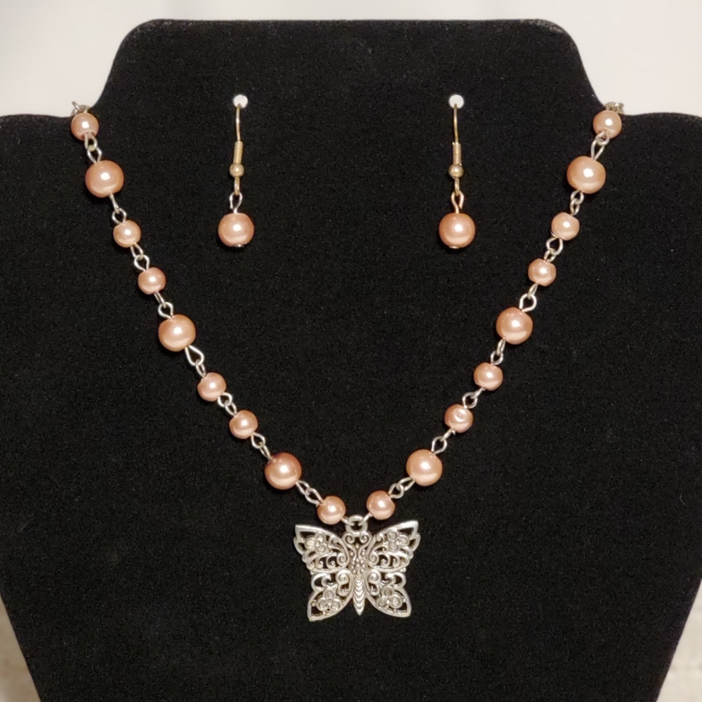 Pearl & Butterfly Necklace with Matching Earrings - Picture 3 of 7